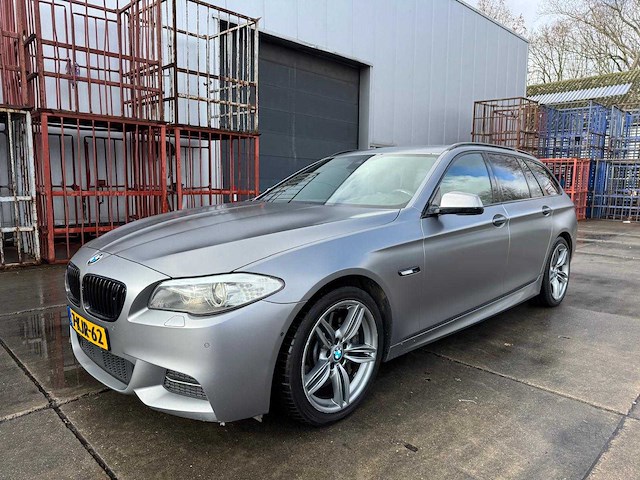 Bmw 5-serie touring m550xd; 7-kjr-62 - afbeelding 1 van  26