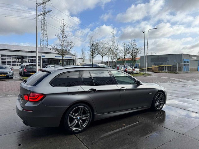 Bmw 5-serie touring m550xd; 7-kjr-62 - afbeelding 19 van  26