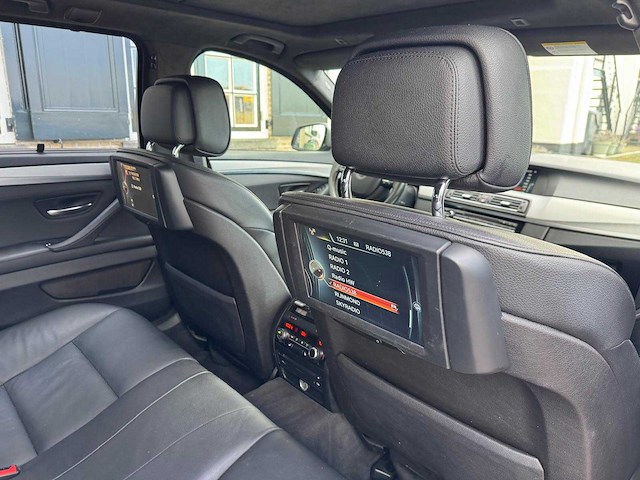 Bmw 5-serie touring m550xd; 7-kjr-62 - afbeelding 24 van  36