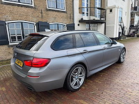 Bmw 5-serie touring m550xd; 7-kjr-62 - afbeelding 32 van  36