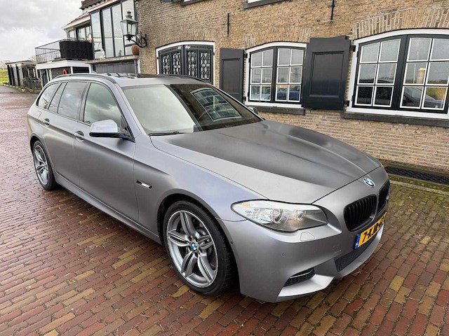 Bmw 5-serie touring m550xd; 7-kjr-62 - afbeelding 7 van  14