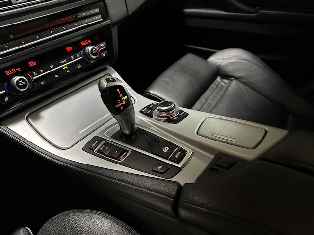 Bmw 520d touring high executive m sport 184pk 2013 5-serie, nn-706-z - afbeelding 20 van  54