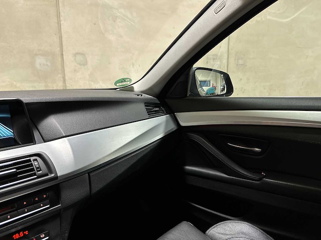 Bmw 520d touring high executive m sport 184pk 2013 5-serie, nn-706-z - afbeelding 23 van  54