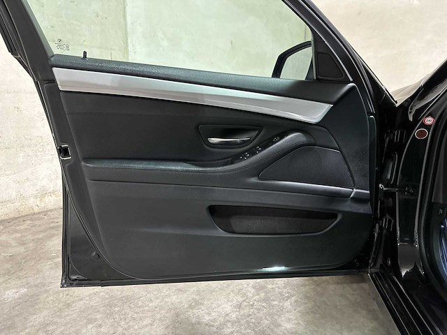 Bmw 520d touring high executive m sport 184pk 2013 5-serie, nn-706-z - afbeelding 24 van  54