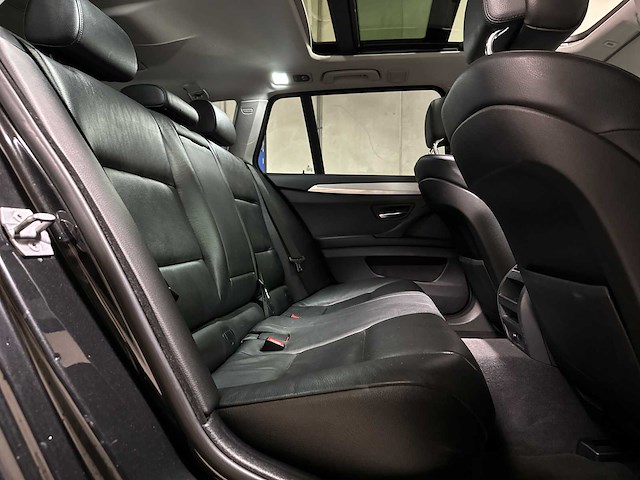 Bmw 520d touring high executive m sport 184pk 2013 5-serie, nn-706-z - afbeelding 31 van  54