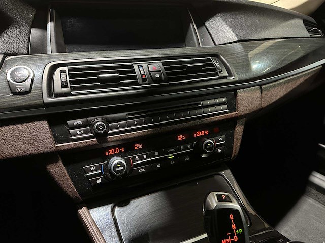 Bmw 520d touring m sport edition 190pk 2015 5-serie, zv-643-t - afbeelding 22 van  43