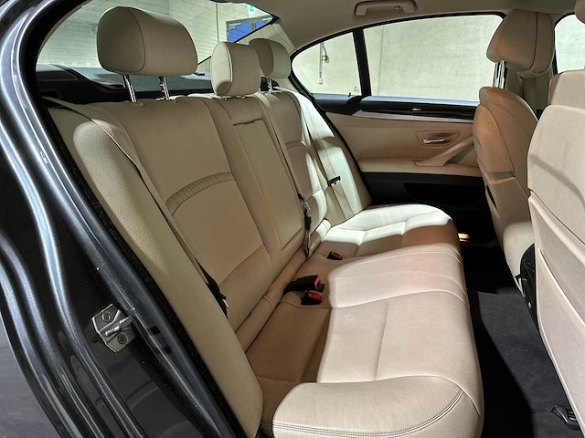Bmw 520i luxury edition 5-serie 181pk 2017 (origineel-nl), np-432-l - afbeelding 7 van  11