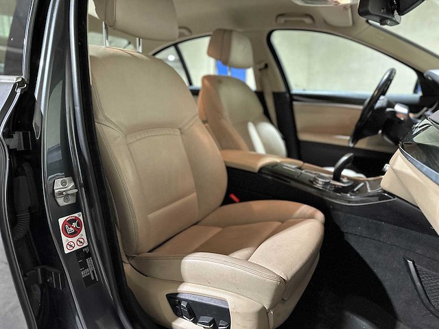 Bmw 520i luxury edition 5-serie 181pk 2017 (origineel-nl), np-432-l - afbeelding 34 van  41