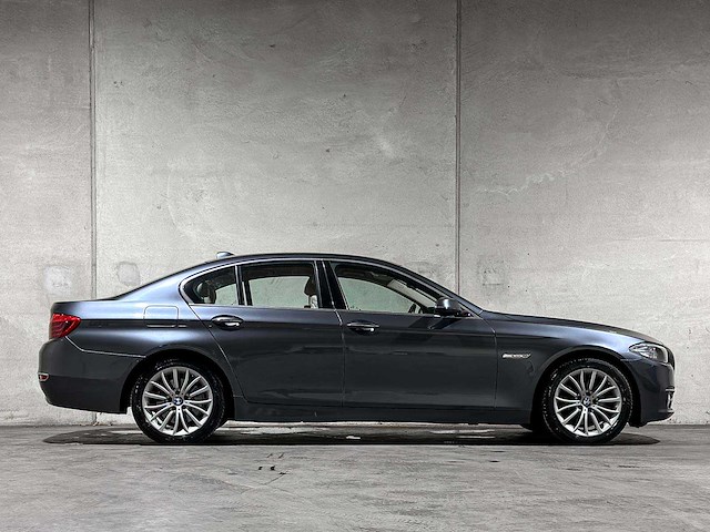 Bmw 520i luxury edition 5-serie 181pk 2017 (origineel-nl), np-432-l - afbeelding 24 van  42