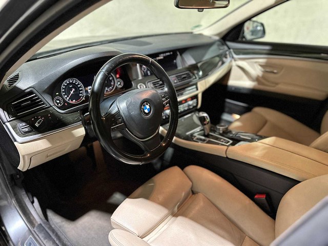 Bmw 520i luxury edition 5-serie 181pk 2017 (origineel-nl), np-432-l - afbeelding 33 van  42