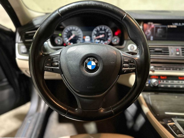 Bmw 520i luxury edition 5-serie 181pk 2017 (origineel-nl), np-432-l - afbeelding 35 van  42