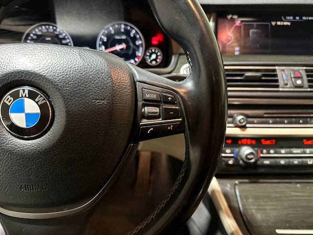 Bmw 520i luxury edition 5-serie 181pk 2017 (origineel-nl), np-432-l - afbeelding 4 van  22