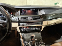 Bmw 520i luxury edition 5-serie 181pk 2017 (origineel-nl), np-432-l - afbeelding 9 van  22