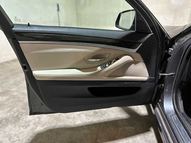 Bmw 520i luxury edition 5-serie 181pk 2017 (origineel-nl), np-432-l - afbeelding 11 van  22