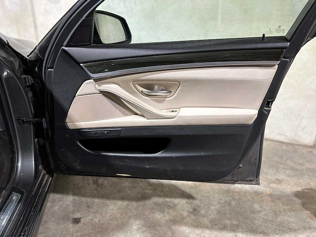 Bmw 520i luxury edition 5-serie 181pk 2017 (origineel-nl), np-432-l - afbeelding 18 van  22
