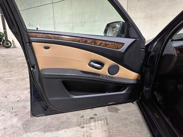 Bmw 520i touring corporate lease business line edition i 163pk 2010 5-serie , 68-kns-5 - afbeelding 14 van  39