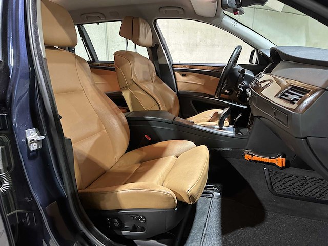 Bmw 520i touring corporate lease business line edition i 163pk 2010 5-serie , 68-kns-5 - afbeelding 33 van  39