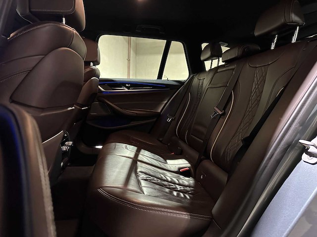 Bmw 520i touring high executive 5-serie 181pk 2018 (origineel-nl), rx-455-v - afbeelding 31 van  54