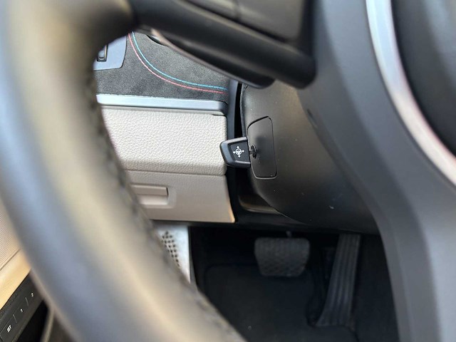 Bmw 520i touring high executive automaat; hv-545-j - afbeelding 7 van  19