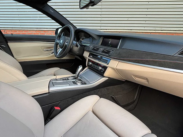 Bmw 520i touring high executive automaat,* hv-545-j - afbeelding 19 van  21