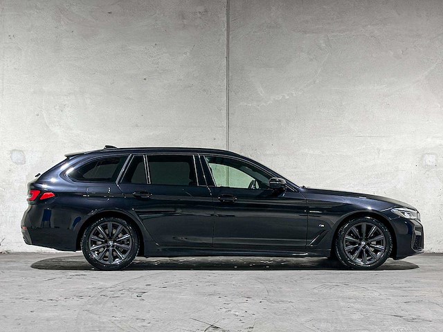 Bmw 520i touring high executive edition m-sport 184pk 2021 (origineel-nl) 5-serie g31, l-194-jx - afbeelding 1 van  20