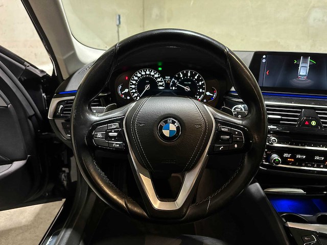 Bmw 520i touring high executive sport-line 5-serie 184pk 2019 (origineel-nl), xg-208-v - afbeelding 13 van  45