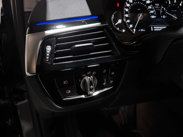 Bmw 520i touring high executive sport-line 5-serie 184pk 2019 (origineel-nl), xg-208-v - afbeelding 15 van  45