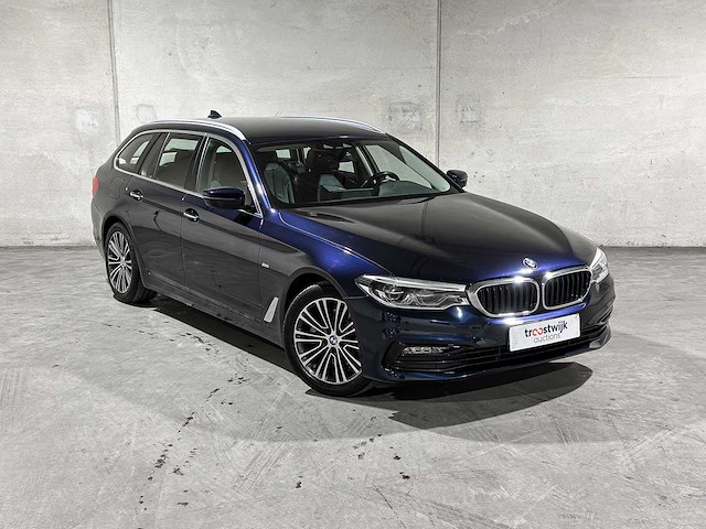 Bmw 520i touring high executive sport-line 5-serie 184pk 2019 (origineel-nl), xg-208-v - afbeelding 43 van  45