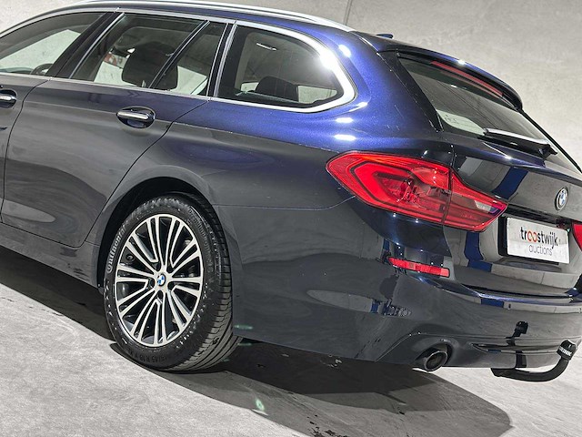 Bmw 520i touring high executive sport-line 5-serie 184pk 2019 (origineel-nl), xg-208-v - afbeelding 16 van  31