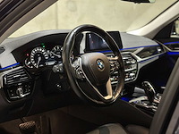 Bmw 520i touring high executive sport-line 5-serie 184pk 2019 (origineel-nl), xg-208-v - afbeelding 18 van  31