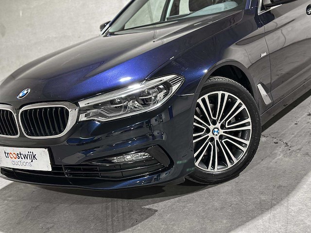 Bmw 520i touring high executive sport-line 5-serie 184pk 2019 (origineel-nl), xg-208-v - afbeelding 3 van  31