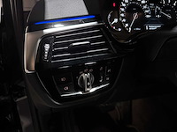 Bmw 520i touring high executive sport-line 5-serie 184pk 2019, xg-208-v - afbeelding 32 van  45