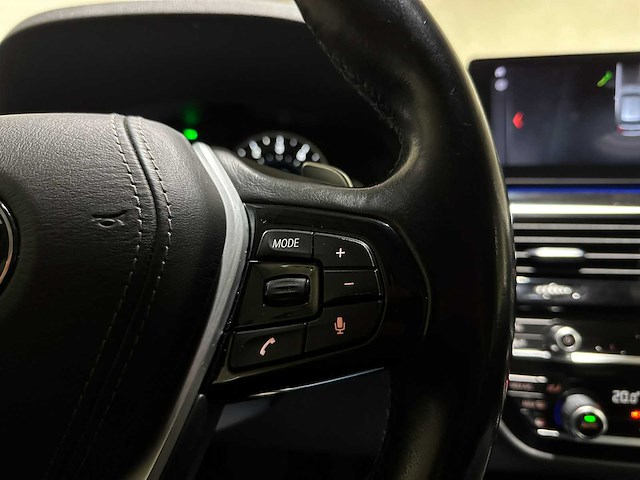 Bmw 520i touring high executive sport-line 5-serie 184pk 2019, xg-208-v - afbeelding 12 van  45