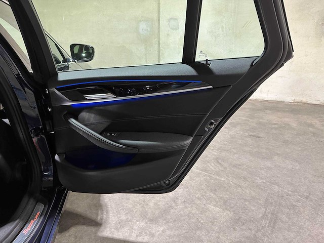 Bmw 520i touring high executive sport-line 5-serie 184pk 2019, xg-208-v - afbeelding 41 van  45