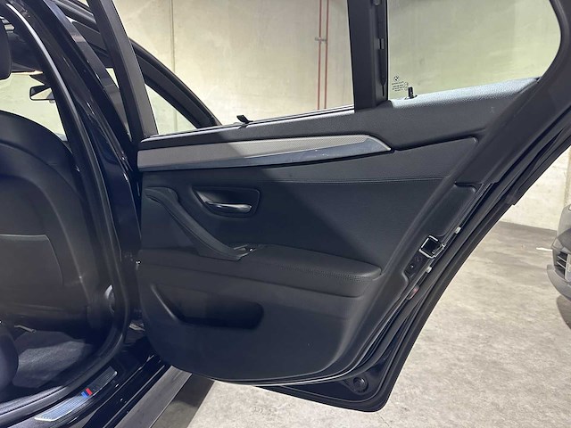 Bmw 520i touring m-sport high executive 5-serie 184pk 2013, 92-zln-9 - afbeelding 30 van  42