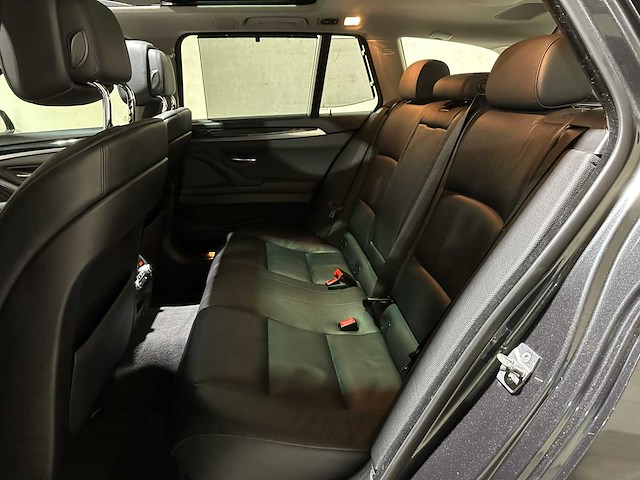 Bmw 523i touring high executive 204pk 2010 5-serie, 3-zkf-44 - afbeelding 38 van  45