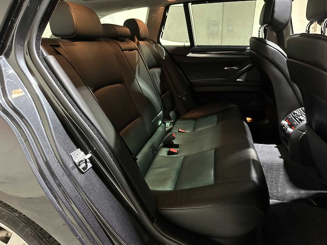 Bmw 523i touring high executive 204pk 2010 5-serie, 3-zkf-44 - afbeelding 35 van  45