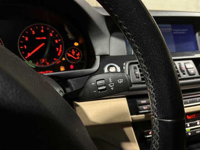 Bmw 523i touring high executive 204pk 2010 5-serie f11, l-790-vl - afbeelding 22 van  33