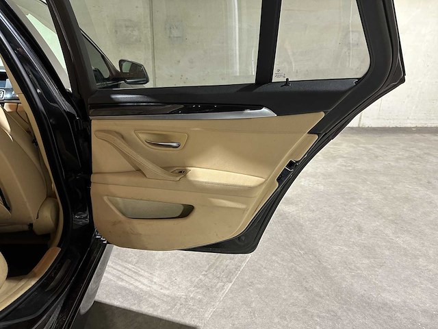 Bmw 523i touring high executive 204pk 2010 5-serie f11, l-790-vl - afbeelding 32 van  33