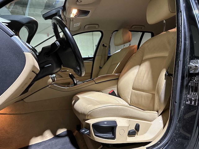 Bmw 523i touring high executive 204pk 2010 5-serie f11, l-790-vl - afbeelding 20 van  33