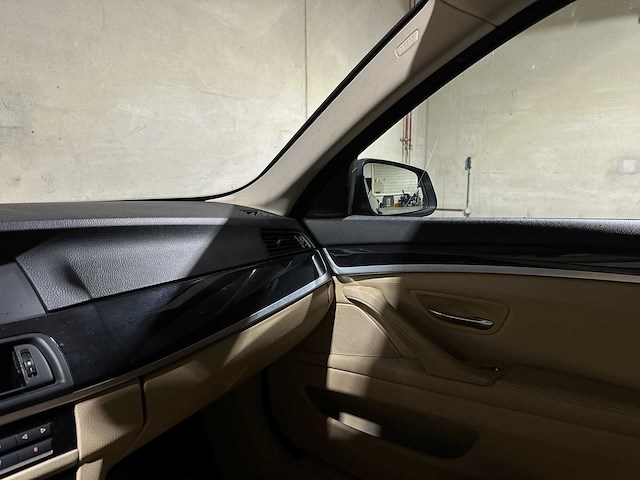 Bmw 523i touring high executive 204pk 2010 5-serie f11, l-790-vl - afbeelding 18 van  31