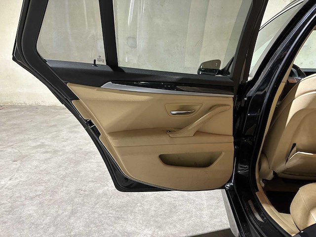 Bmw 523i touring high executive 204pk 2010 5-serie f11, l-790-vl - afbeelding 20 van  31
