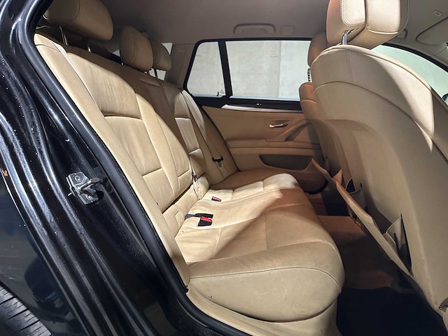 Bmw 523i touring high executive 204pk 2010 5-serie f11, l-790-vl - afbeelding 26 van  31