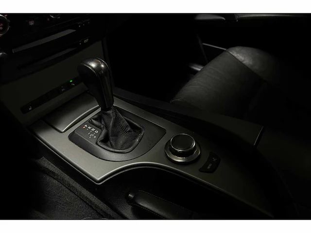 Bmw 525i 5-serie touring 218pk 2007 (automaat), h-790-st - afbeelding 18 van  52