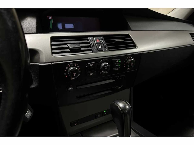 Bmw 525i 5-serie touring 218pk 2007 (automaat), h-790-st - afbeelding 19 van  52
