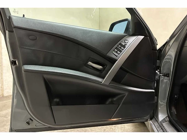 Bmw 525i 5-serie touring 218pk 2007 (automaat), h-790-st - afbeelding 22 van  52