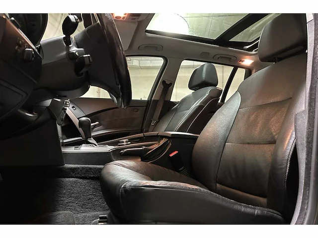 Bmw 525i 5-serie touring 218pk 2007 (automaat), h-790-st - afbeelding 24 van  52