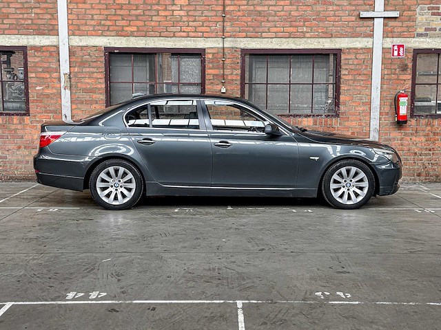 Bmw 525i business line edition ii 218pk 2009 5-serie, 71-jxb-8 youngtimer - afbeelding 33 van  35