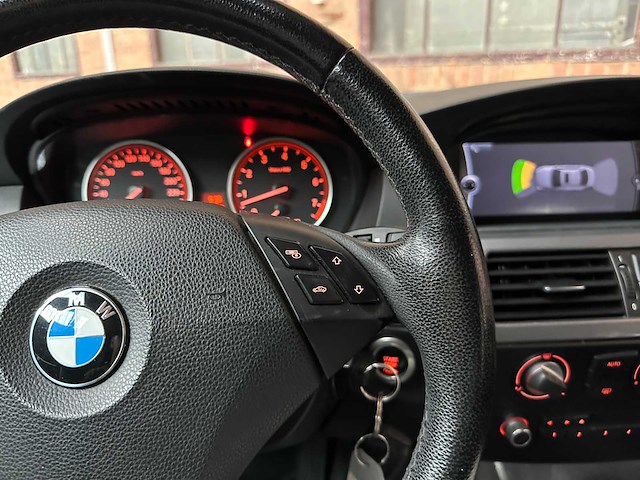 Bmw 525i business line edition ii 218pk 2009 5-serie, 71-jxb-8 youngtimer - afbeelding 10 van  35