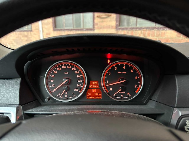 Bmw 525i business line edition ii 218pk 2009 5-serie, 71-jxb-8 youngtimer - afbeelding 14 van  35